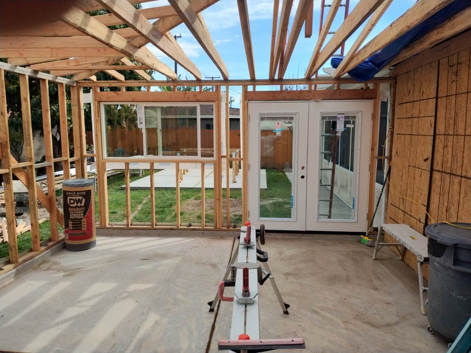 Expert Framing for Spacious Garage Extension