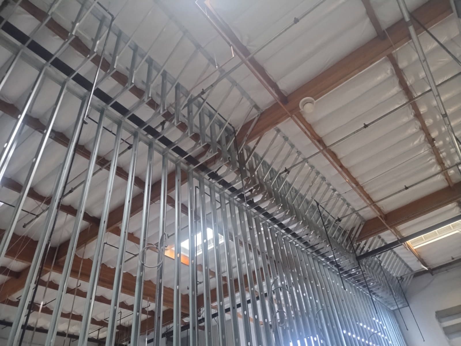 Commercial Building Framing and Drywall Excellence